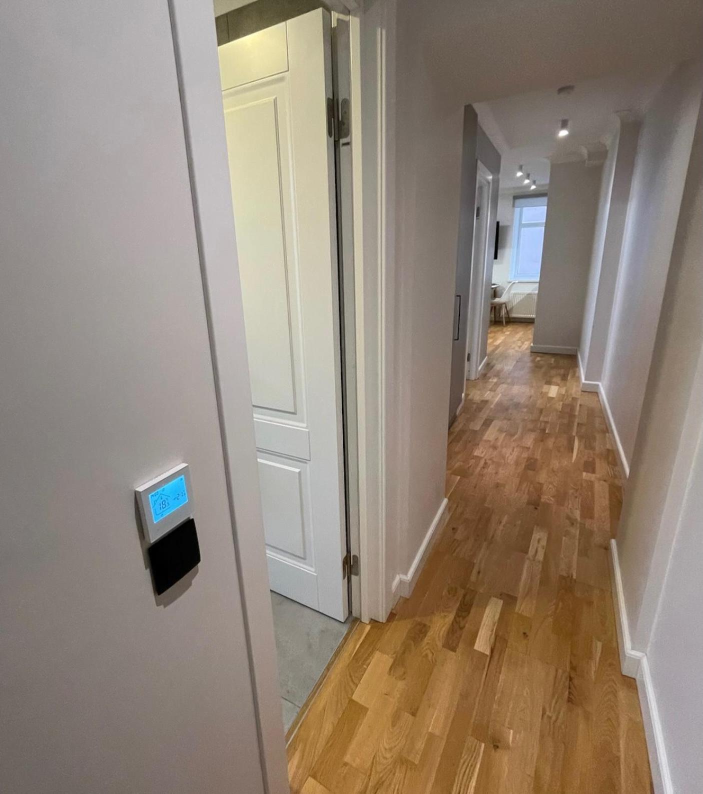 Premium Apartment In Quiet & Historical Area Riga Kültér fotó